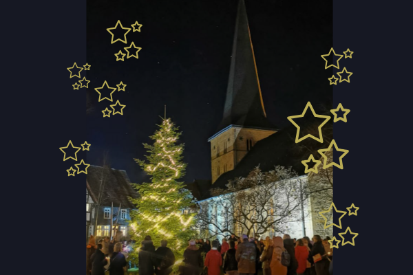 Lichterfest 2026. Apostelkirche, Menschen, Nachthimmel
