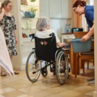 Szene im Esszimmer des Hospizes